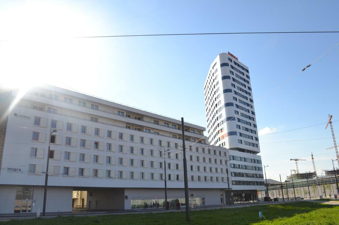 Hauptbahnhof 5 * Wien